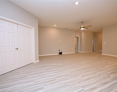1731 Oceania Avenue - Photo Thumbnail 12