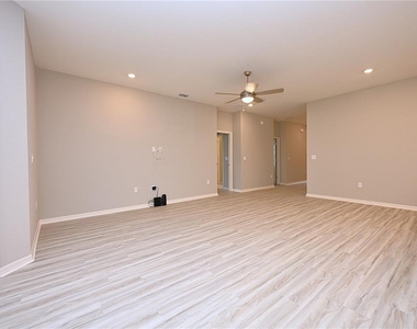 1731 Oceania Avenue - Photo Thumbnail 13