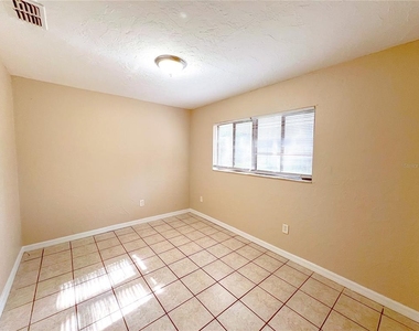 703 Sw 69th Terrace - Photo Thumbnail 4