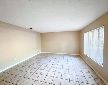 703 Sw 69th Terrace - Photo Thumbnail 3