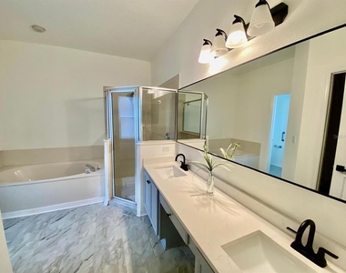 3837 Fallscrest Circle - Photo Thumbnail 16