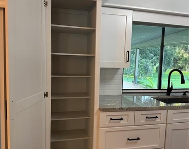 16 Courtney Place - Photo Thumbnail 25
