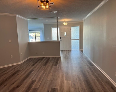 16 Courtney Place - Photo Thumbnail 9