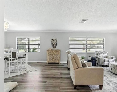 16 Courtney Place - Photo Thumbnail 15