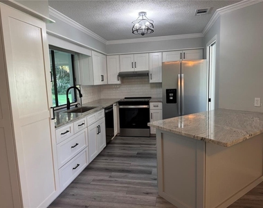 16 Courtney Place - Photo Thumbnail 22