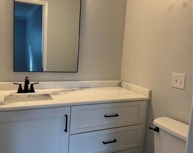 16 Courtney Place - Photo Thumbnail 32