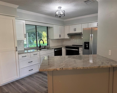 16 Courtney Place - Photo Thumbnail 23