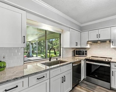 16 Courtney Place - Photo Thumbnail 19