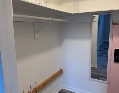 16 Courtney Place - Photo Thumbnail 30