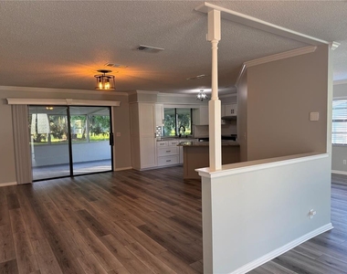 16 Courtney Place - Photo Thumbnail 5