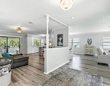 16 Courtney Place - Photo Thumbnail 14