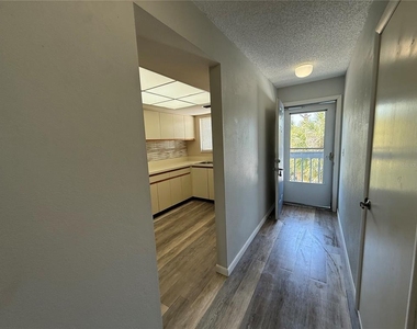 255 Fenwick Drive - Photo Thumbnail 3