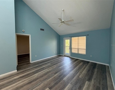 255 Fenwick Drive - Photo Thumbnail 8