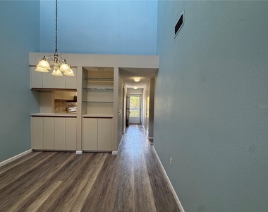 255 Fenwick Drive - Photo Thumbnail 7