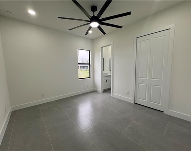 21492 Dollard Avenue - Photo Thumbnail 17