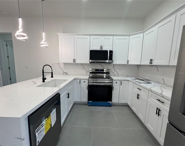 21492 Dollard Avenue - Photo Thumbnail 7