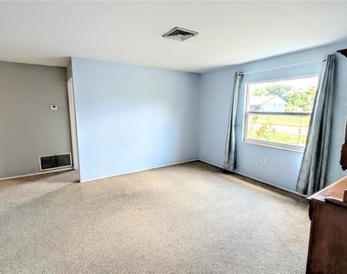 5417 Duncanwood Drive - Photo Thumbnail 8