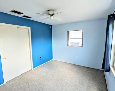 5417 Duncanwood Drive - Photo Thumbnail 15