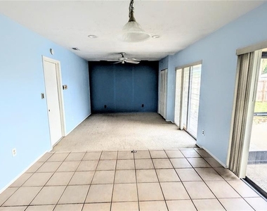 5417 Duncanwood Drive - Photo Thumbnail 6