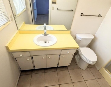 5417 Duncanwood Drive - Photo Thumbnail 12
