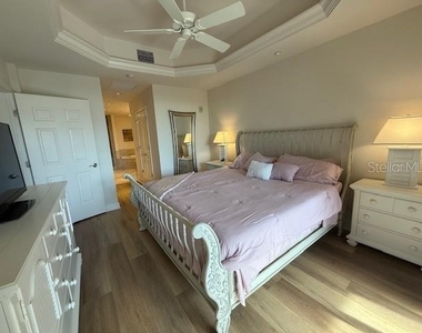 7710 Lake Vista Court - Photo Thumbnail 10