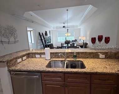 7710 Lake Vista Court - Photo Thumbnail 4
