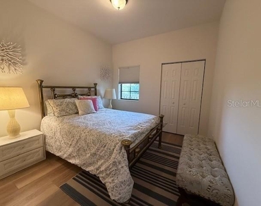 7710 Lake Vista Court - Photo Thumbnail 23