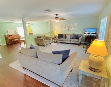 11521 Southern Creek Drive - Photo Thumbnail 9
