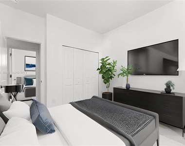16851 Cayo Key Drive - Photo Thumbnail 10