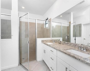 16851 Cayo Key Drive - Photo Thumbnail 17