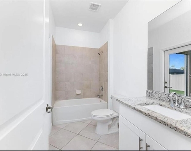 16851 Cayo Key Drive - Photo Thumbnail 13