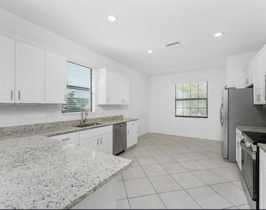 16851 Cayo Key Drive - Photo Thumbnail 7