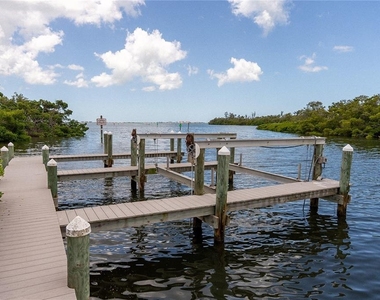 2424 Bay Drive - Photo Thumbnail 31