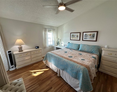 1233 Spoonbill Landings Circle - Photo Thumbnail 15