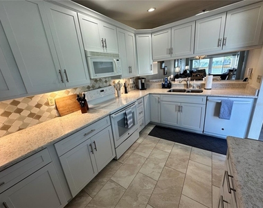 1233 Spoonbill Landings Circle - Photo Thumbnail 13