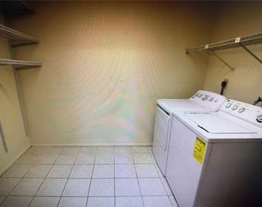 4161 66th Street Circle W - Photo Thumbnail 5