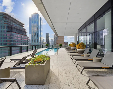 312 West 43rd Street - Photo Thumbnail 18