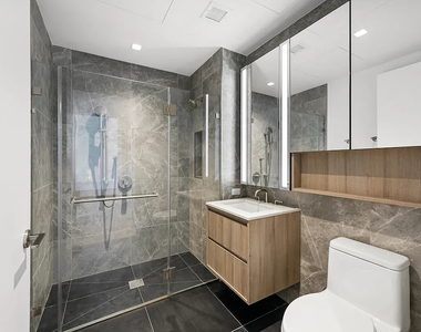 312 West 43rd Street - Photo Thumbnail 9