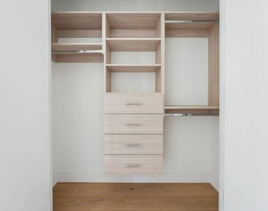 312 West 43rd Street - Photo Thumbnail 10
