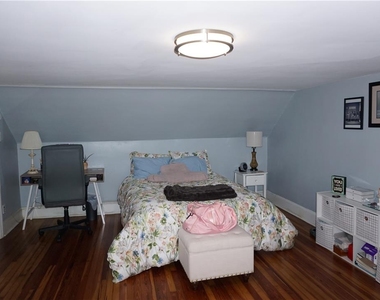 76 W Market Street - Photo Thumbnail 10