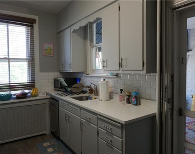 76 W Market Street - Photo Thumbnail 2