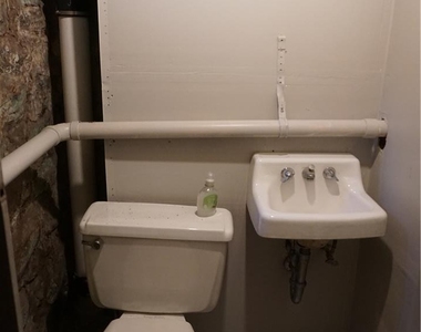 76 W Market Street - Photo Thumbnail 13