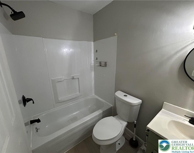 226 Vista Drive - Photo Thumbnail 14