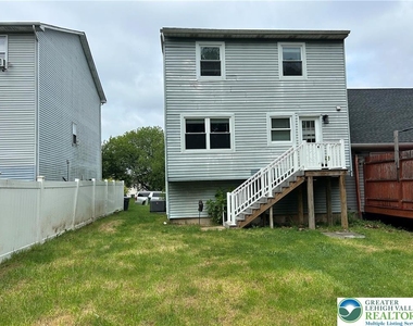 226 Vista Drive - Photo Thumbnail 16