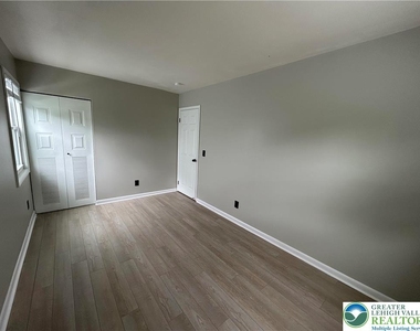 226 Vista Drive - Photo Thumbnail 10