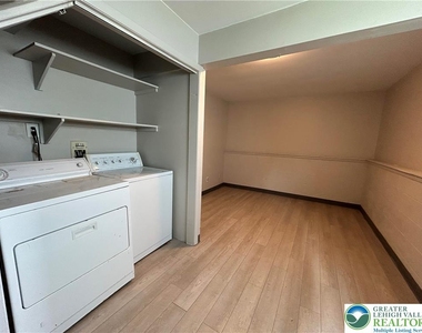 226 Vista Drive - Photo Thumbnail 13