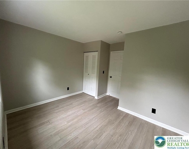 226 Vista Drive - Photo Thumbnail 12