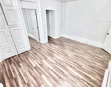918 W Turner Street - Photo Thumbnail 7