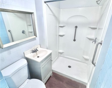 918 W Turner Street - Photo Thumbnail 5