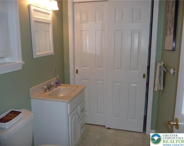 4705 Pheasant Run Court - Photo Thumbnail 5
